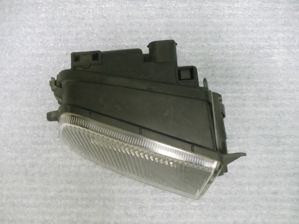 Faro antiniebla izquierdo del lado del conductor BMW 540i, 528i, Z3 1995-2002 63178377941 Foto 2 de 4