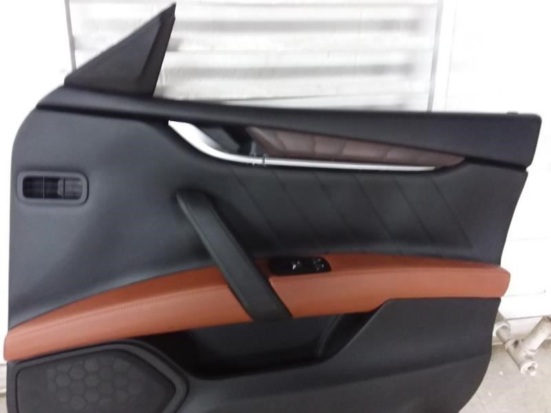 2019 MASERATI GHIBLI Passenger Right Side Front Door Trim Panel Black Brown ICU 