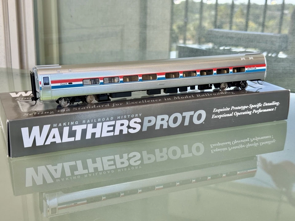 Amtrak Amfleet II Phase III Walthers Proto Coach Budd LIGHTED 920-12227 HO NEW💡 - Image 3 of 4