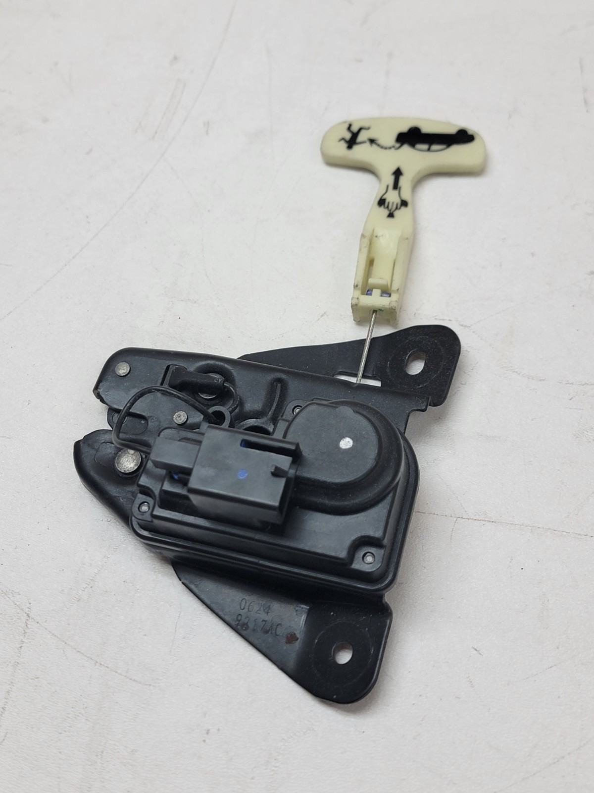 14-17 Maserati Ghibli Rear Trunk Lid Lock Latch Actuator 670033056 OEM