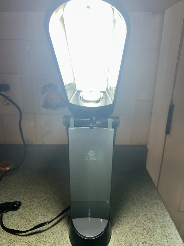 Lámpara de Tarea Plegable OttLite 13W Modelo 717G53 / PL7964 - Caja Abierta Probada Funcionando Foto 3 de 4