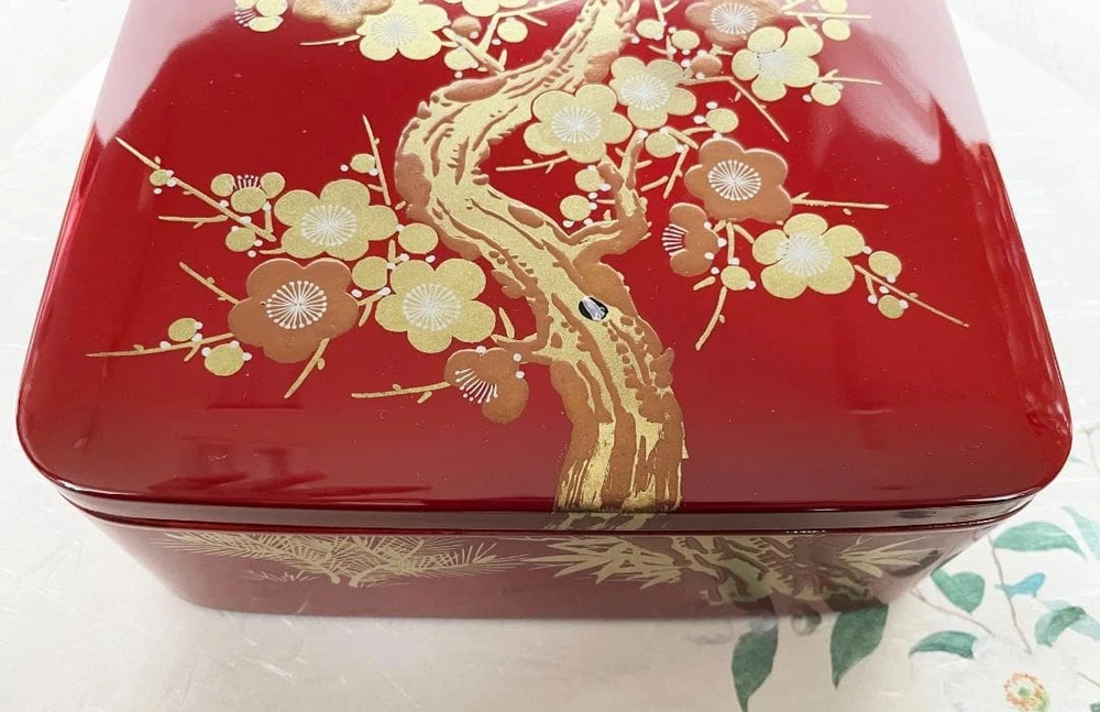 Jubako Bento Box Japanese Osechi Vermilion lacquered pine bamboo plum makie moth Jubako Bento Box Japanese Osechi Vermilion lacquered pine bamboo plum makie moth