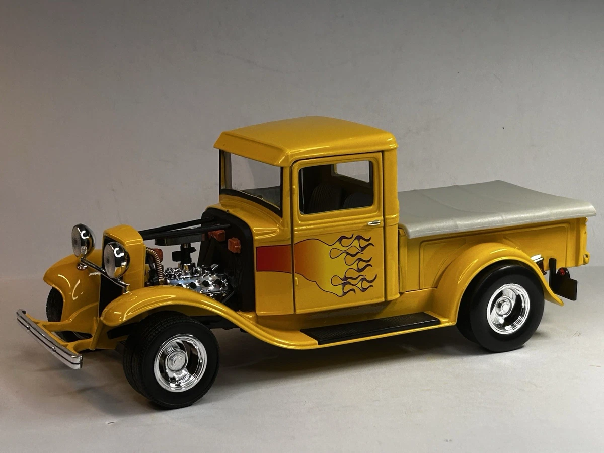 Ford 1934 Vehicle Year Contemporary Manufacture Diecast Cars