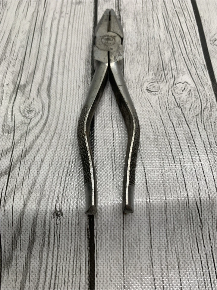 Alicate vintage trevo com alças padrão cortador lateral Japão - Imagem 3 de 4