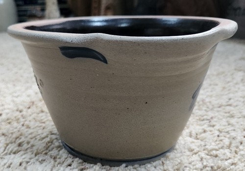 Rowe Pottery Works 4-3/4" Tall Batter Bowl Flower Leaf Design 1992 - Picture 2 of 7