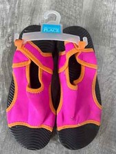 The Children's Place Adjustable summer beach sandals Unisex Youth Size 1-2 NEW