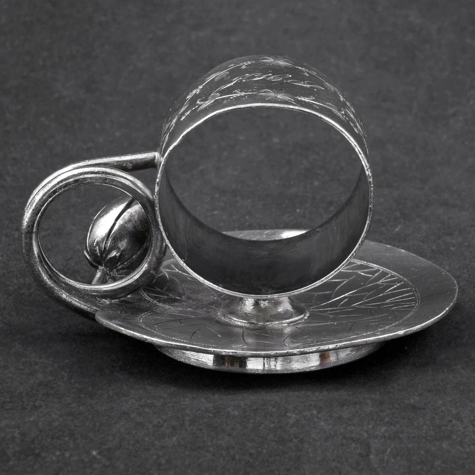 Anillo servilleta movimiento estético victoriano nenúfar por Meriden finales del siglo XIX Foto 3 de 4