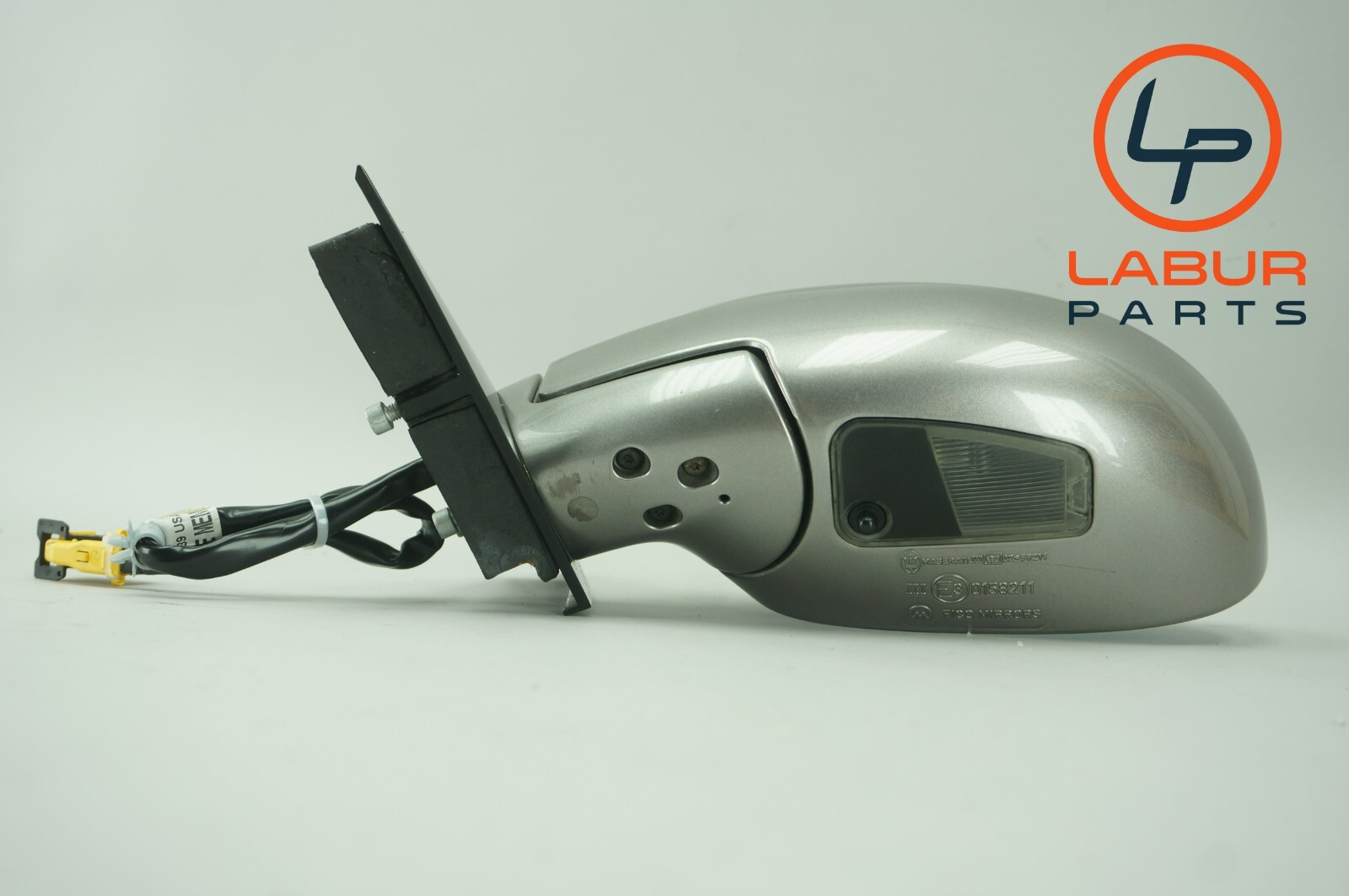 M139 05-08 Maserati Quattroporte Front Left Door Side View Mirror Silver C1560