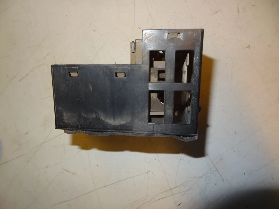 OEM 2000 - 2005 Chevrolet CHEVY Astro GMC Safari DOME OVERRIDE LIGHT Switch - Image 2 of 4