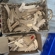 LOT of Vintage Thomas The Train Wooden Railway Tracks 100 Pieces