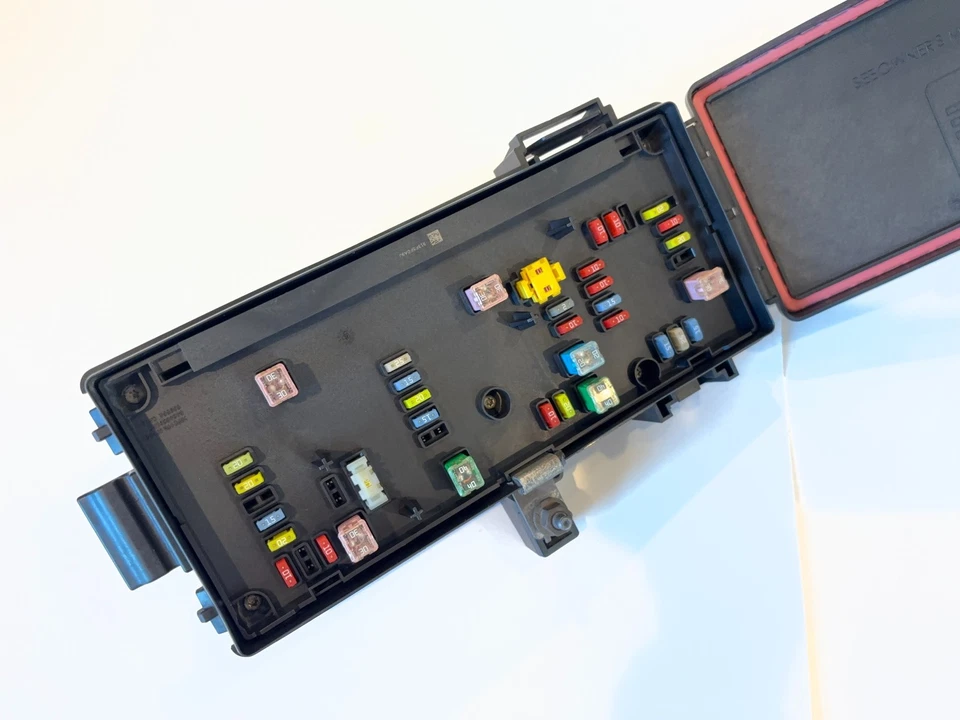 Totally Integrated Power Module TIPM 2007 Ram 2500 3500 4X4 Diesel Used Reman - Image 3 of 4