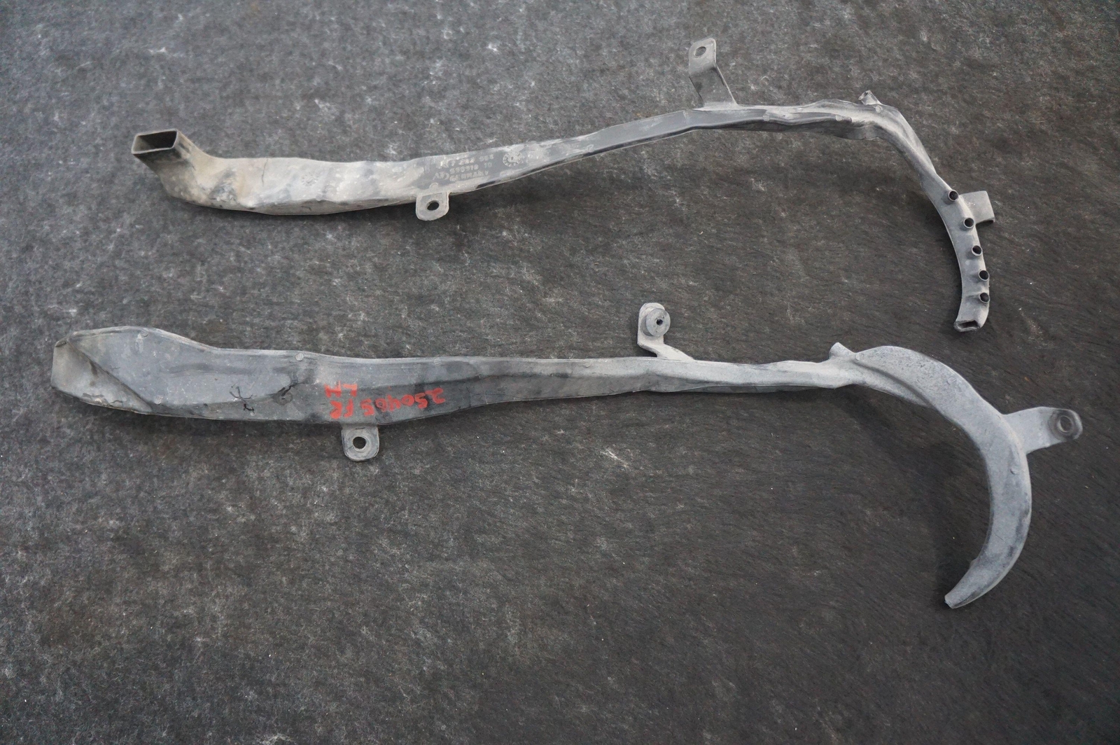 Set 2 Front Left Right Riser Duct OEM 7262563 Rolls Royce Ghost Series I 2009-14