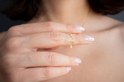 Solid 14k Gold Crucifix Pendant - Cross Necklace Religious Jewelry - 第 2/5 張圖片