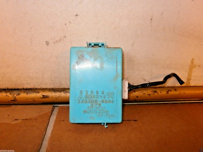 MITSUBISHI L200 2003 HUPE BUZZER ETACS RELAIS AUS INNEN SICHERUNGSKASTEN MR409898