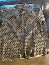 Express Button down casual shirt Green XS new w tags 40 w pocket green