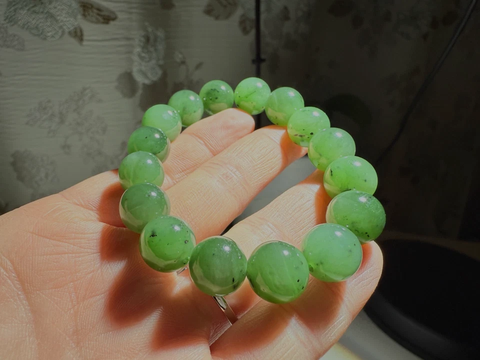 Pulsera Nefrita Siberiana Verde Natural 12mm, Nefrita Verde Espinaca|老坑碧玉 Foto 4 de 4