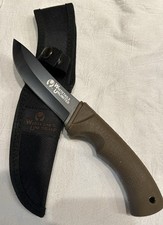 Whitetails Unlimited Hunting Outdoors Fixed Blade Knife with nylon sheath. NEW!