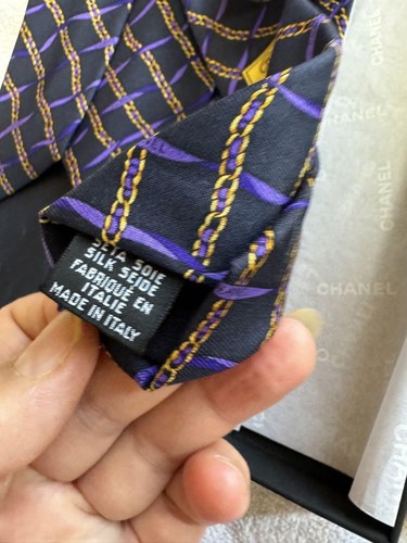 Cravatta CHANEL AR321 seta marina nuova mai usata con scatola - Foto 6 di 8