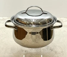 Vintage Belgique Tools Of The Trade 2 Qt SS Soup/Sauce  Pan & Vented Lid