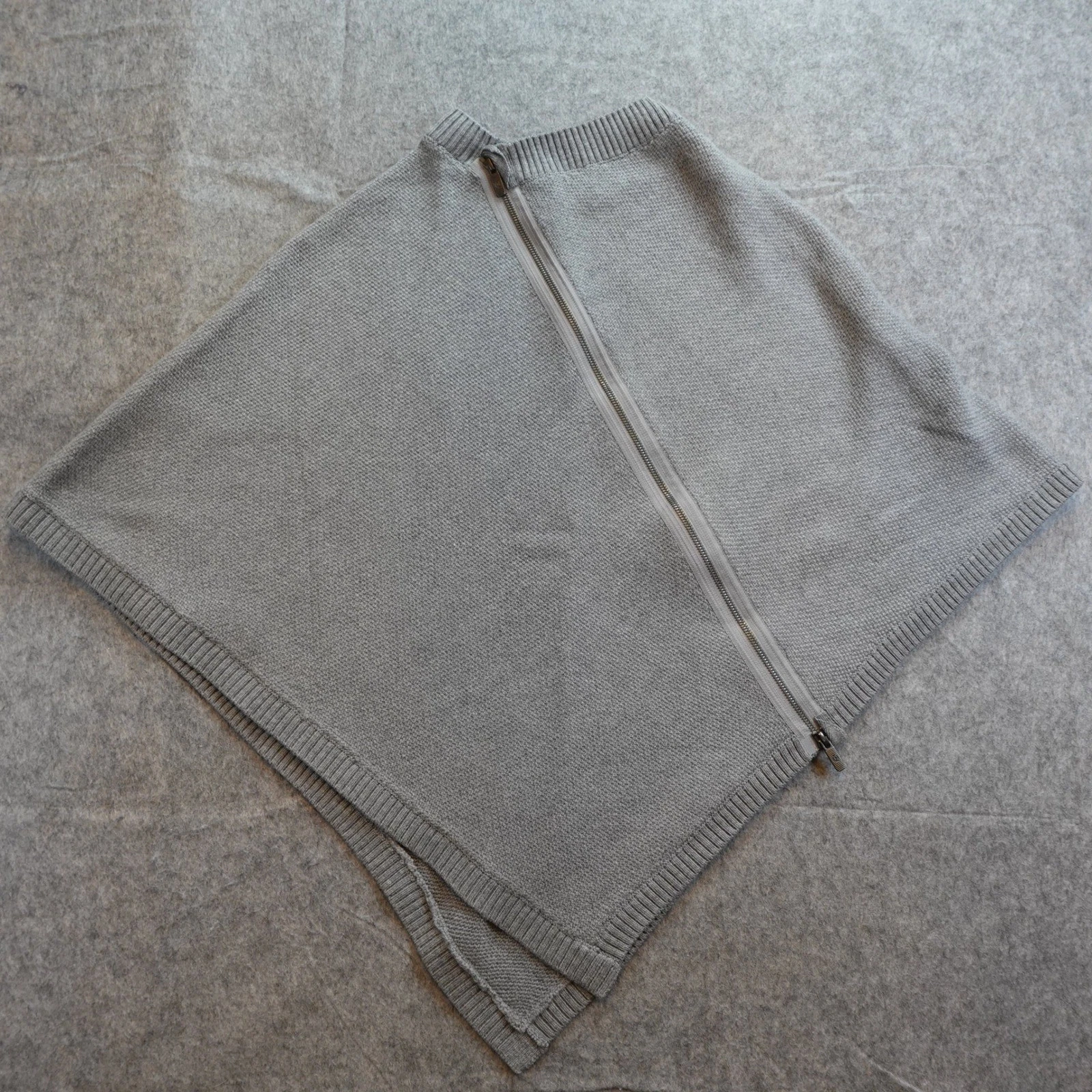 Lululemon Poncho Women One Size Gray Knit Asymmetrical Zip Pullover Sweater Wrap