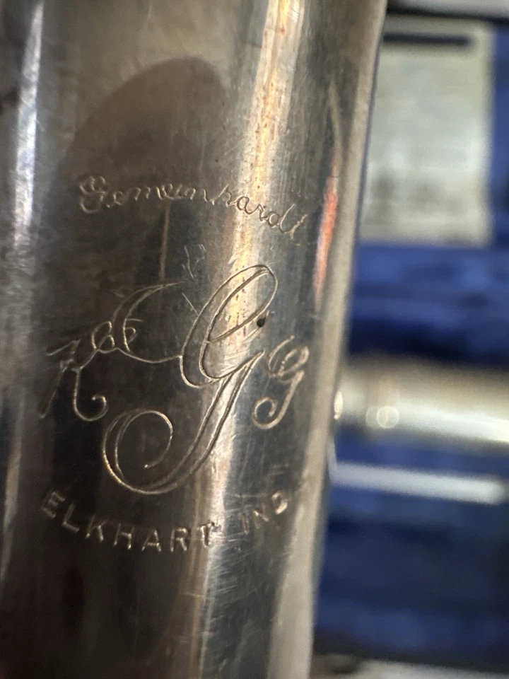 Flauta Communhardt M2 con estuche - Elkhart Indiana - Serie D31210 - Buen estado Foto 4 de 4