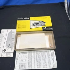 Alexander Scale Models - Freight Station Model RS-622 HO Scale B1B