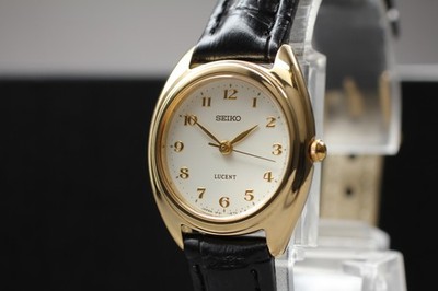 Vintage 1994 N MINT Seiko Lucent 1F21-0K20 Gold Round Quartz Womens Watch JAPAN