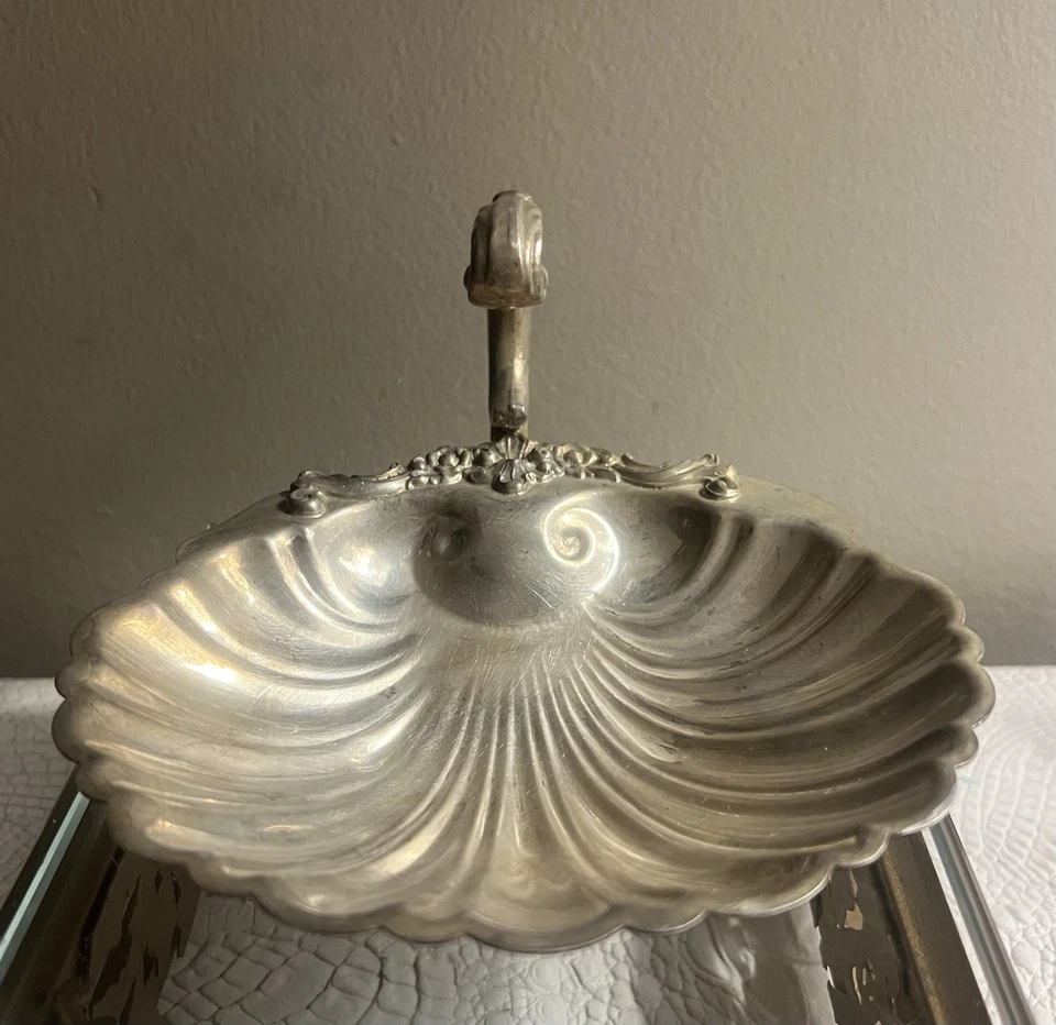 Plato de plata Sheffield Continental de principios del siglo XX con asa Foto 2 de 4