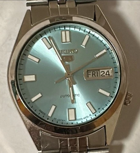 Vintage Seiko 5 Automatic Men's Watch Sky Blue Dial Japan Day/Date Working 7009