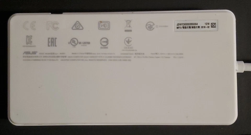 Estación Base Universal ASUS Modelo AH001 PUERTO USB-C Foto 2 de 2