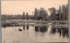 *71379 postcard 77 Seine Port