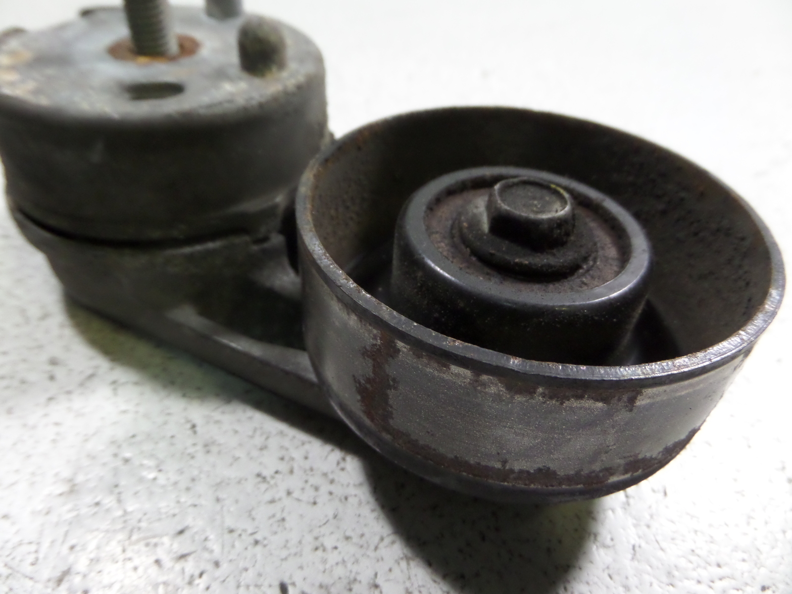 0308 Jaguar SType R Supercharged Drive Belt Tensioner Pulley OEM STR