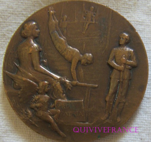 Médaille Bronze 54mm Pro Patria à Léon Perrier - Concours Gymnastique - Début XXe