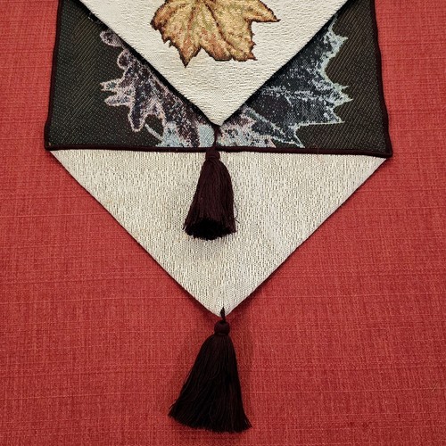 David Carter Brown Fall Festival of Leaves Table Runner & Two Placemats 13 × 72 - Picture 3 of 17