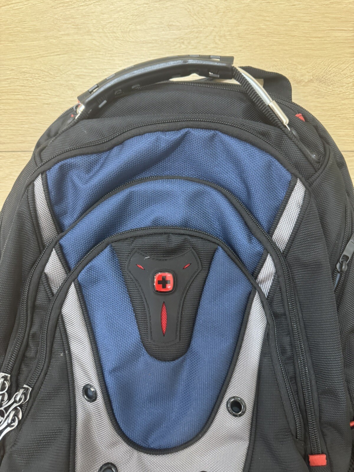 Photo 3/6