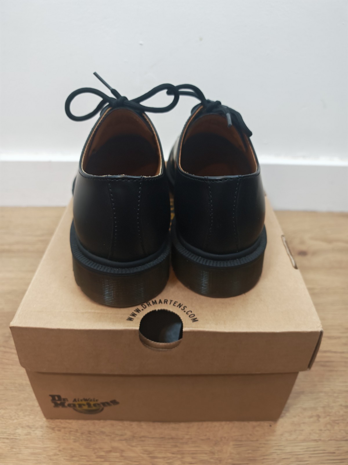 Dr Martens 1461 PW Black Smooth Leather Shoes UK 5 Plain Welt 3-Eye Boxed image 3