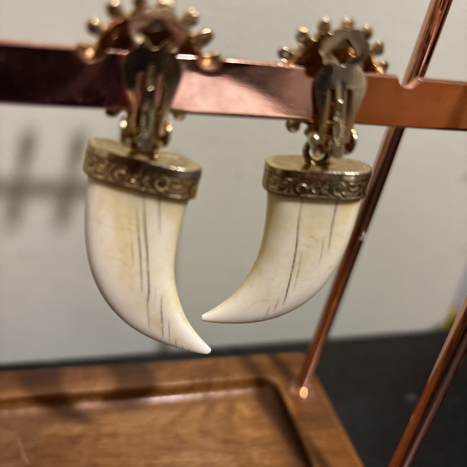 Vtg ELLEN DESIGNS Statement Dangle Chic BOHO Clip… - image 9