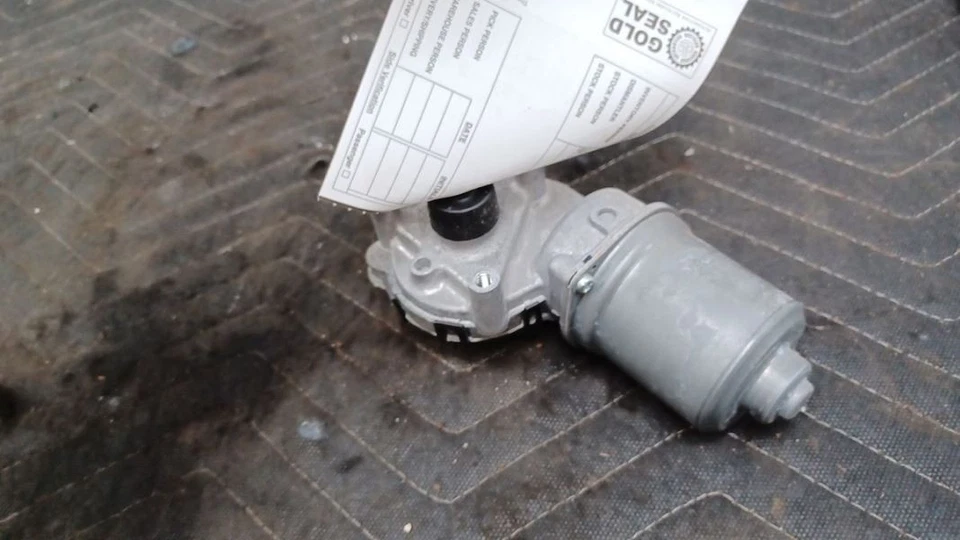 2022 Subaru Legacy Windshield Wiper Motor 2441435 - Image 2 of 4