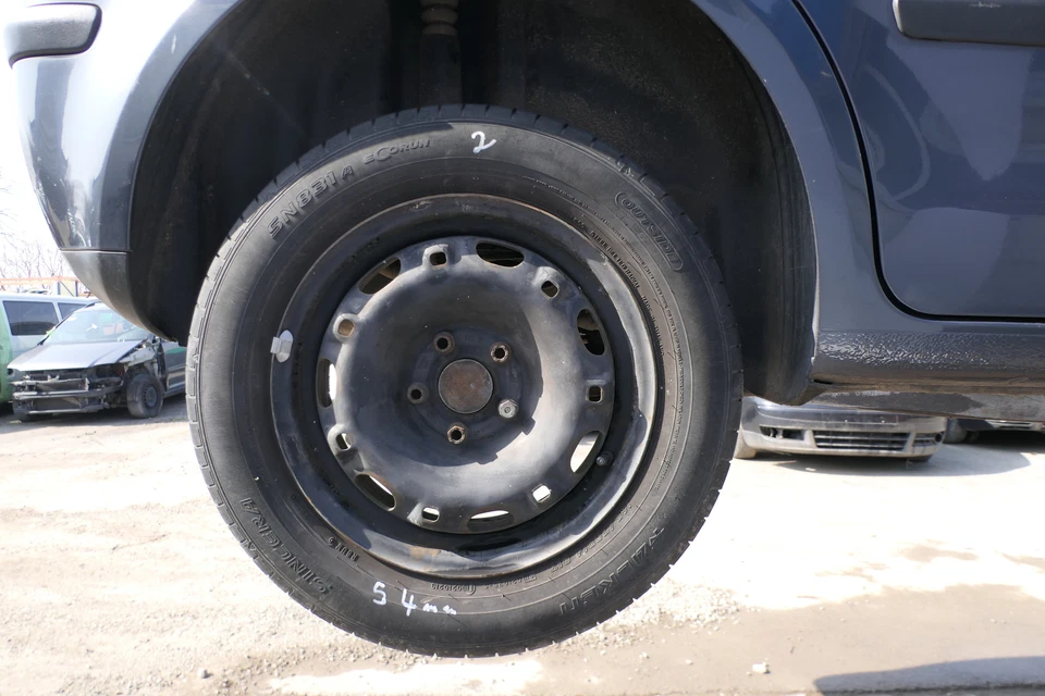 4x VW Polo 9N Felgen Reifen 165/70 R14 81T Sommerreifen 5jx14H2 ET35 ca. 4-5mm - Bild 4 von 4