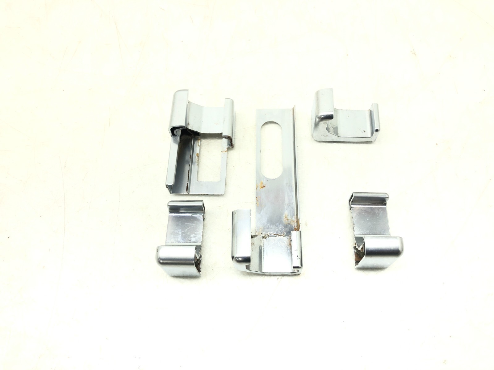2014-2018 BENTLEY FLYING SPUR RIGHT PASS FRONT SEAT GUIDE RAIL CONNECT STRIP SET