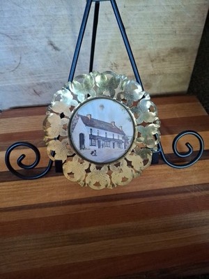 6'' Round Cutout Brass Plate W/Framed Print Exquiste Detail