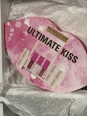 Makeup Revolution ULTIMATE KISS 9pcs Gift Set Lipstick Lip Gloss Lipliners New