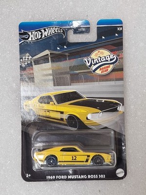 Hot Wheels 1969 Ford Mustang Boss 302 Vintage Racing Club Metalbase