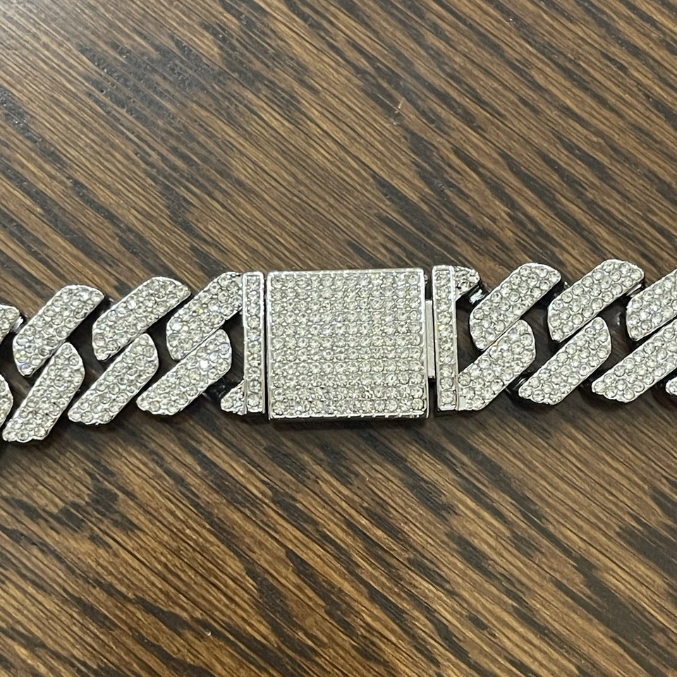 Cuban Link Chain Necklace Iced MOISSANITE Out 925 Silver Plated, 24 Inch , 20mm - Image 4 of 4