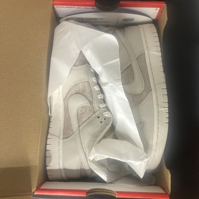 Nike Women s Dunk Low Lt Orewood Brn/Soft Pearl Size 7 HJ 5870-100