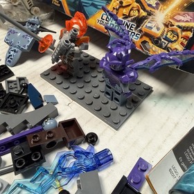 LEGO Nexo Knights: Lance vs. Lightning (70359) Complete In Box W / Instructions