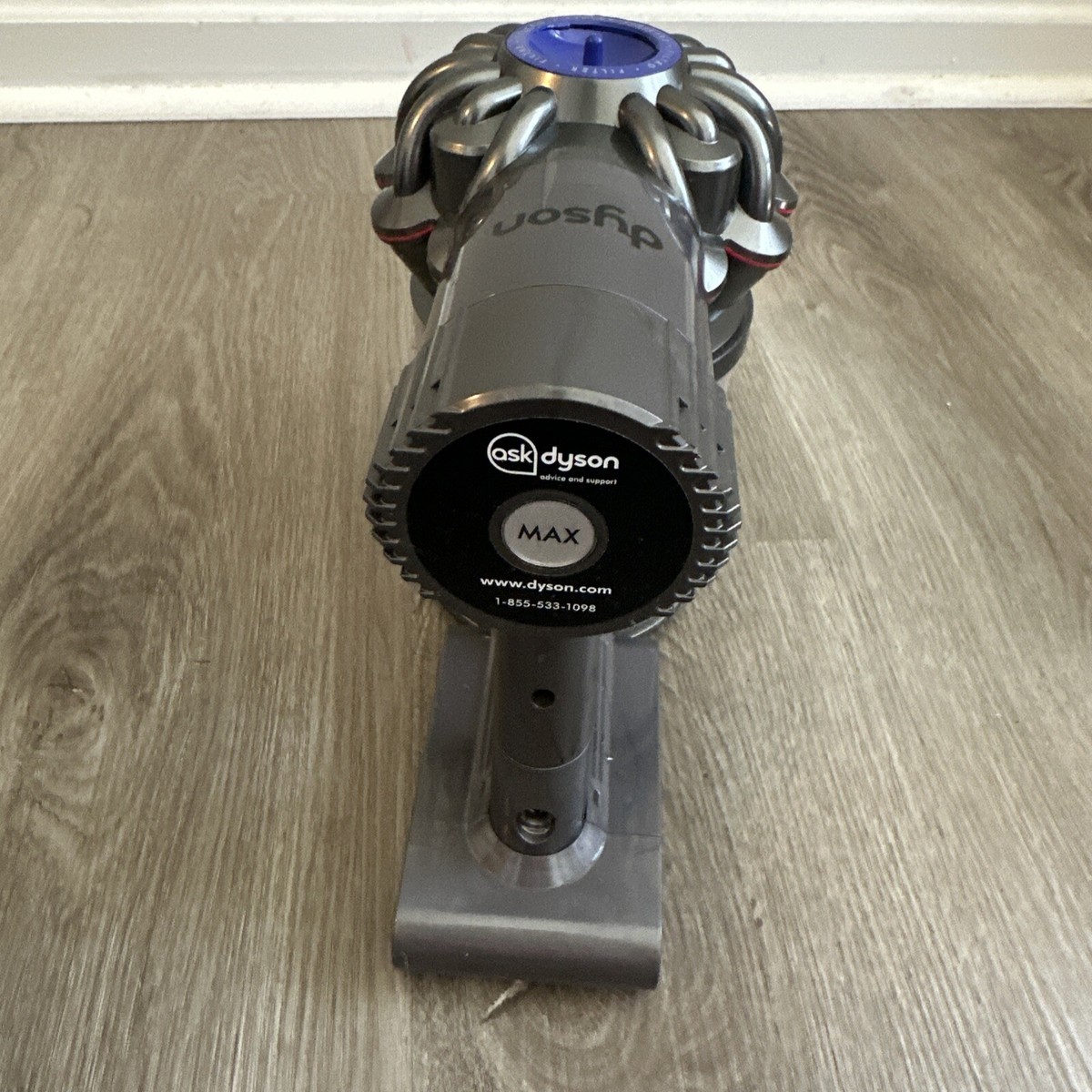 dyson V6 fluffy （SV09） Amazon.com - Dyson V6 Fluffy Cordless Vacuum Cleaner for