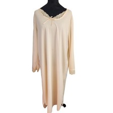 Vintage Ivory Lace Trim Nightgown Secret Treasures 100 Polyester Large fairy
