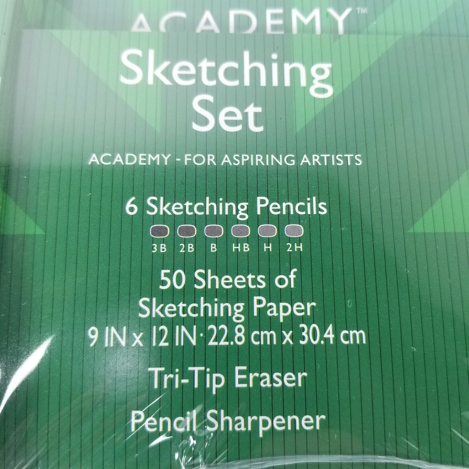 Derwent Academy Sketching Set - Pencils, Paper, Eraser, Sharpener - for Artists