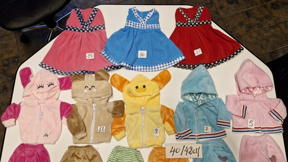 VETEMENTS NEUFS POUR POUPEES DE 40/42 CM ENVIRON  AU CHOIX N° 2 AB - Photo 2/4